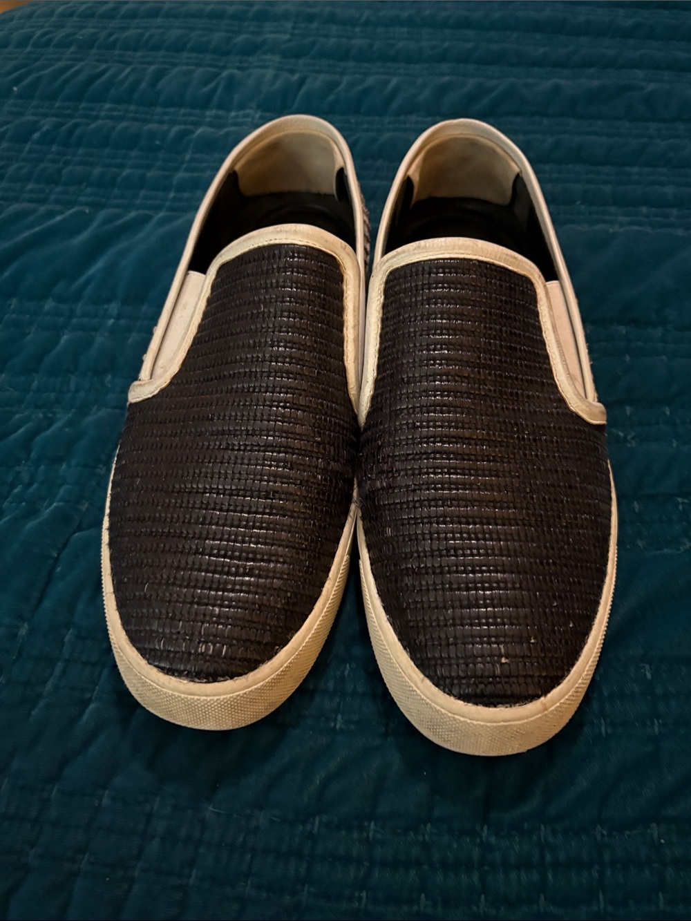 Vince Womens Loafer black/ Snake Pattern Size 11